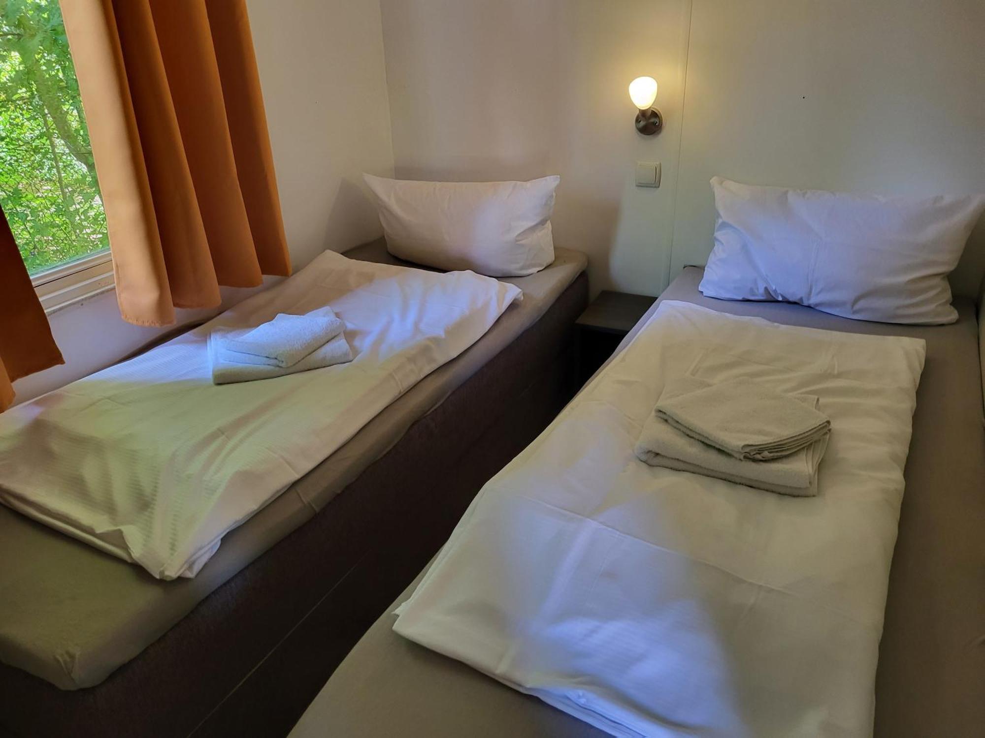 Eurocamp Spreewaldtor Hotell Gross Leuthen Rum bild